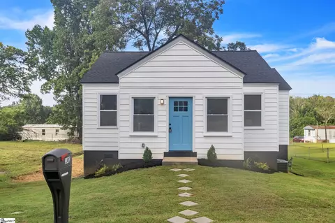 101 South St, Taylors, SC 29687