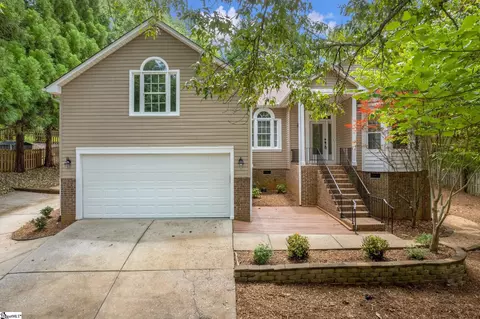 145 Timberleaf Dr, Duncan, SC 29334