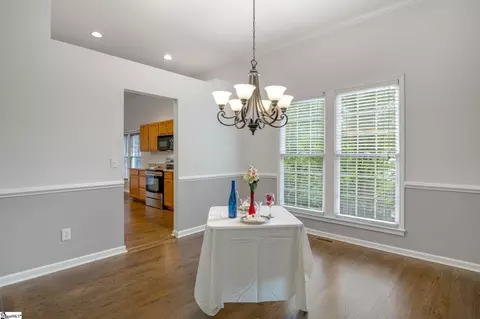 145 Timberleaf Dr, Duncan, SC 29334 photo 4