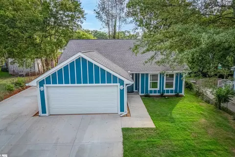 4 Mcarthur St, Greenville, SC 29611