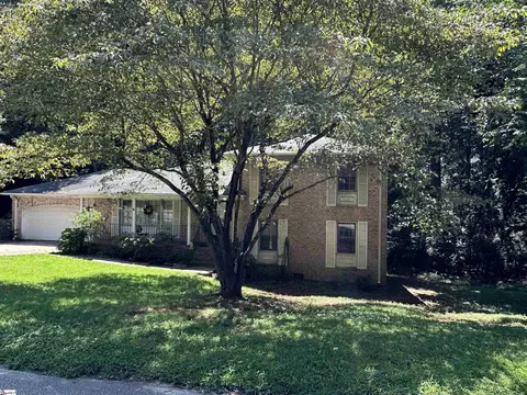 7 Mangum Dr, Greenville, SC 29607