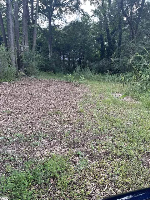 212 Robin Hood Rd, Taylors, SC 29687