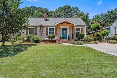 206 Willow Springs Dr, Greenville, SC 29607