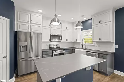 200 Daystrom Dr, Greer, SC 29651 photo 6