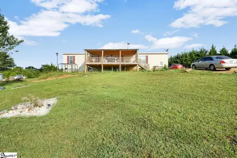 614 Starr Ridge Rd, Gaffney, SC 29340