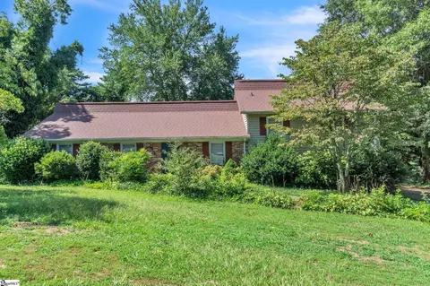 135 Golden Grove Cir, Piedmont, SC 29673