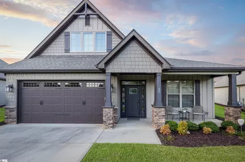 52 Vinton Ct, Greer, SC 29651