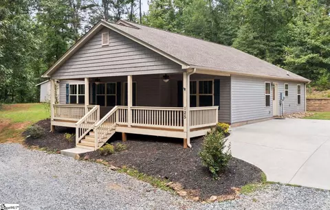 125 Robinson Rd, Taylors, SC 29687
