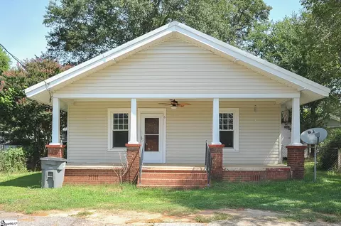 6 Fortner St, Greenville, SC 29611
