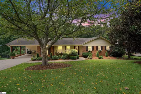 119 Pinewood Dr, Greer, SC 29651