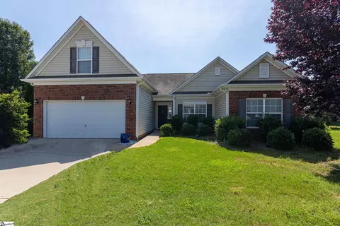 16 Fundy Ct, Simpsonville, SC 29681