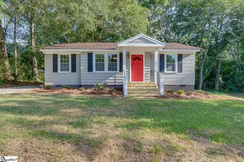 17 N Acres Dr, Greenville, SC 29609