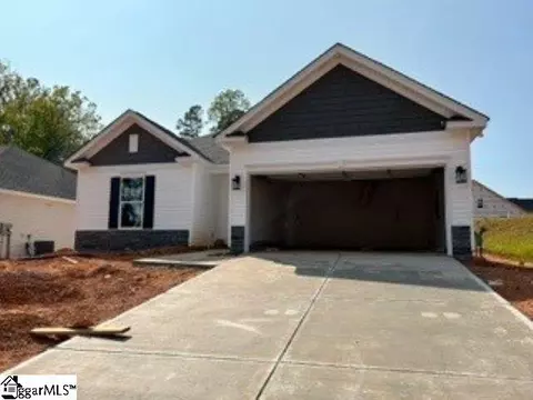 619 Clairbrook Ct, Greer, SC 29651