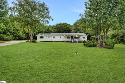 2298 Park Rd, Fountain Inn, SC 29644
