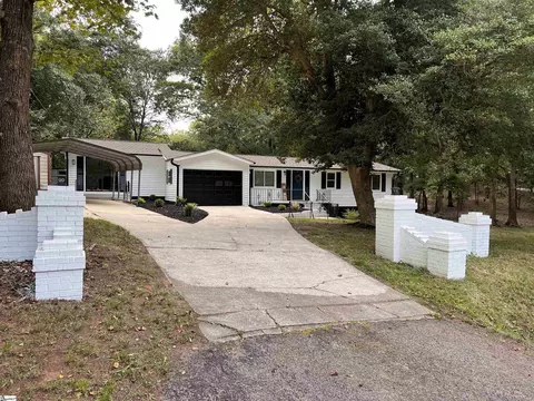 4 Ghana Dr, Greenville, SC 29605