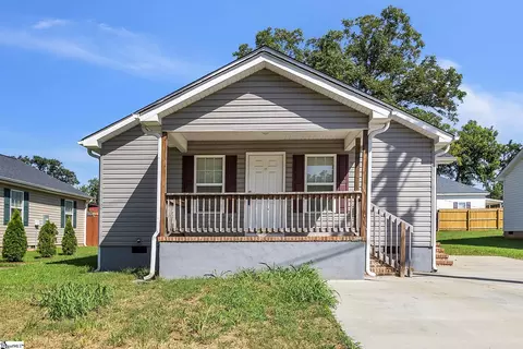 98 Linwood St, Easley, SC 29640
