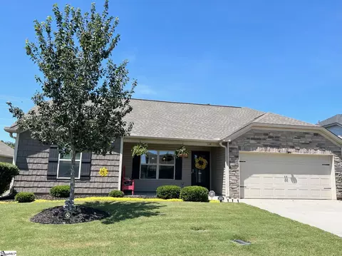 124 Barred Owl Dr, Fountain Inn, SC 29644