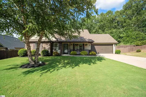 5 Winyah Bay Ct, Simpsonville, SC 29681