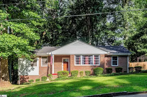 6 Nottingham Rd, Greenville, SC 29607