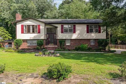 2 Venus Ct, Greenville, SC 29609