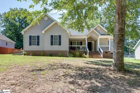 521 Davenport Rd, Simpsonville, SC 29680
