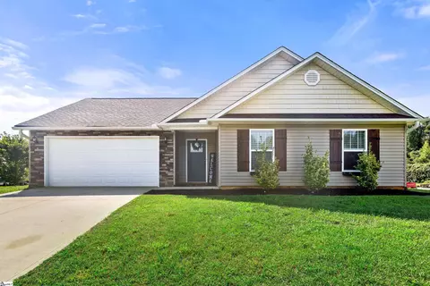 204 Crown Ct, Travelers Rest, SC 29690