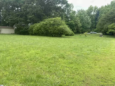 112 Hill Ln, Simpsonville, SC 29681