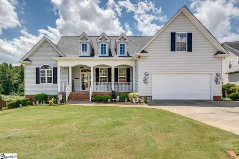 710 Austin Woods Ct, Greer, SC 29651