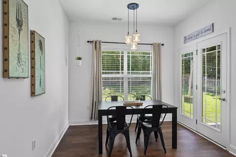 206 Center St, Greer, SC 29651 photo 6