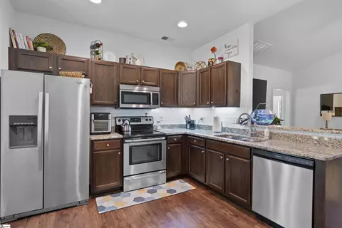 206 Center St, Greer, SC 29651 photo 8