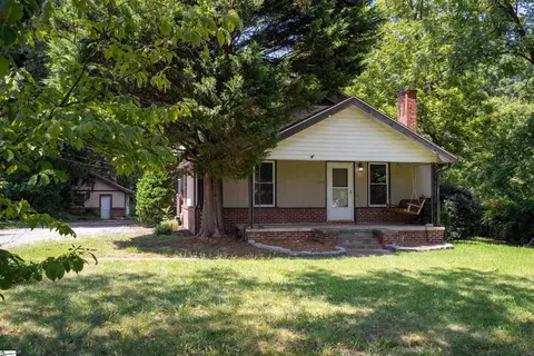 2203 E Lee Rd, Taylors, SC 29687