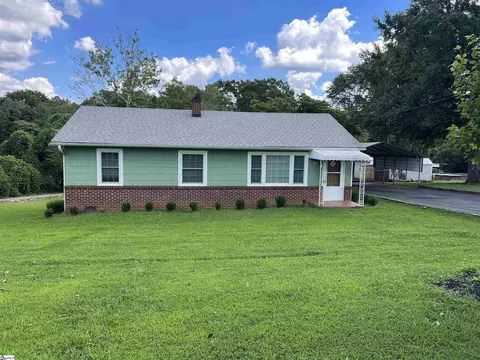 220 Belfast Ln, Pickens, SC 29671