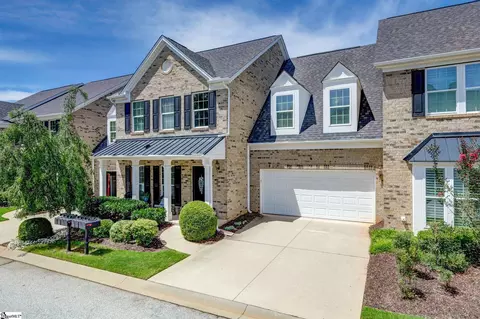 215 Bickleigh Ct, Simpsonville, SC 29681