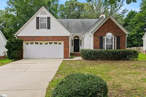 302 Cresthaven Pl, Simpsonville, SC 29681