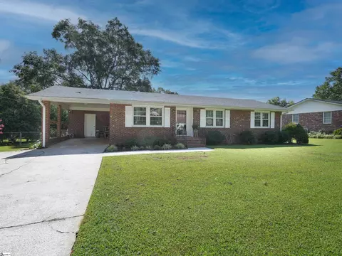 112 Richmond Dr, Greenville, SC 29617