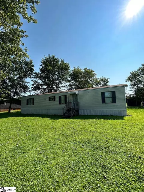 456 Cinnamon Ridge Dr, Inman, SC 29349