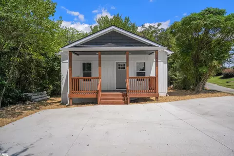 140 Robinson St, Greer, SC 29650