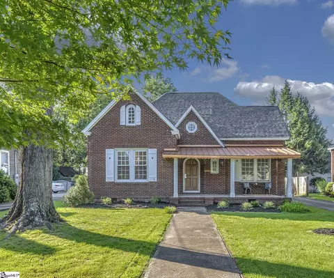 10 James St, Greenville, SC 29609