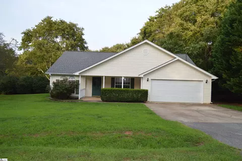 8 Old Rutherford Rd, Greer, SC 29651