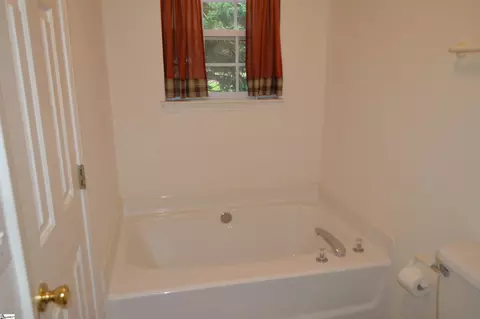 8 Old Rutherford Rd, Greer, SC 29651 photo 10