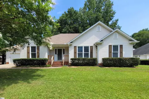 512 Two Gait Ln, Simpsonville, SC 29680