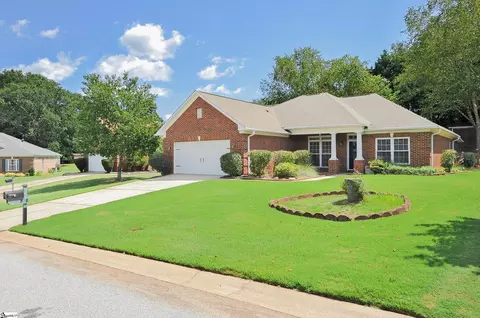 818 Palomino Ct, Simpsonville, SC 29681