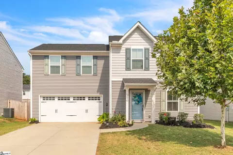 201 Dunbartin Dr, Greenville, SC 29605