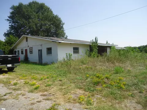 1981 Reedy Fork Rd, Pelzer, SC 29669 photo 4