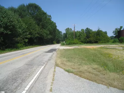 1981 Reedy Fork Rd, Pelzer, SC 29669 photo 2