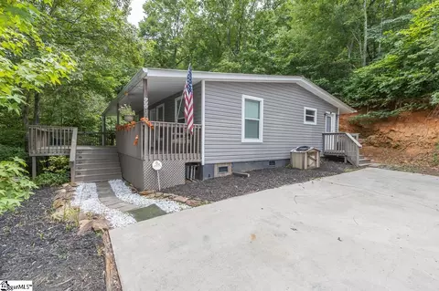 376 Bright Eyes Dr, Westminster, SC 29693