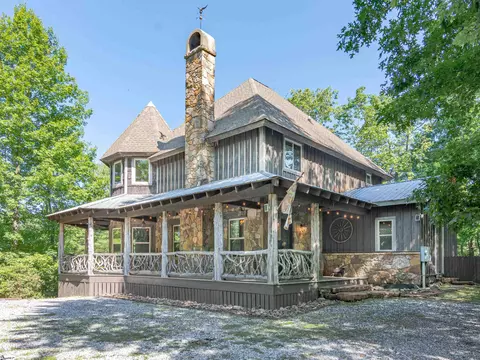 133 Roundtree Ridge Rd, Rosman, NC 28772