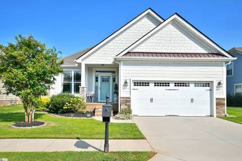 170 Bur Oak Dr, Taylors, SC 29687