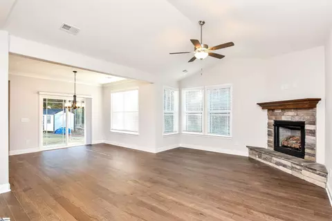 531 Turning Leaf Ln, Greer, SC 29651 photo 8