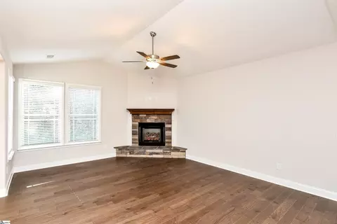 531 Turning Leaf Ln, Greer, SC 29651 photo 17